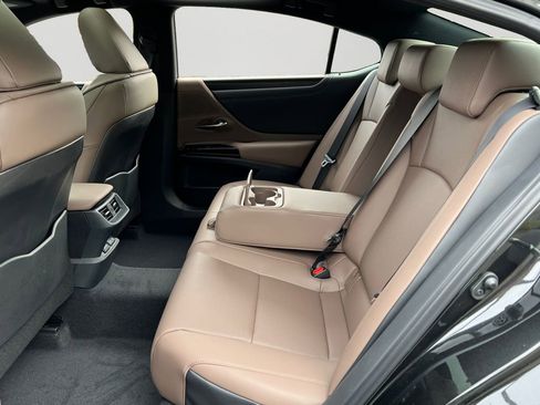 New 2025 Lexus ES 350 w/ Premium Package image 8