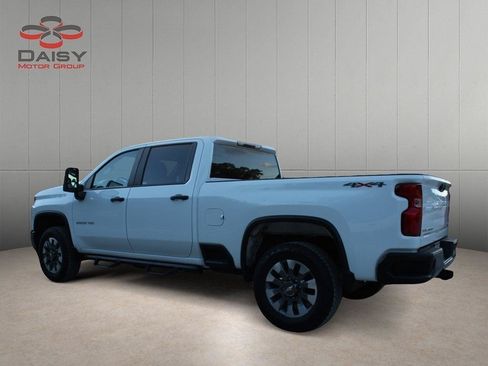 Used 2023 Chevrolet Silverado 2500 Custom w/ Custom Value Package AWD/4WD image 7