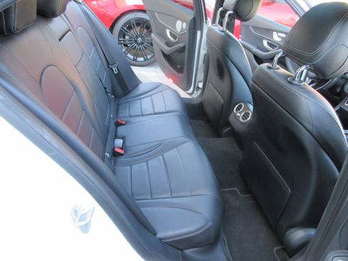 Used 2015 Mercedes-Benz C 300 Sedan image 32
