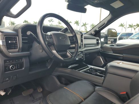 Used 2024 Ford F250 Platinum w/ FX4 Off-Road Package image 9