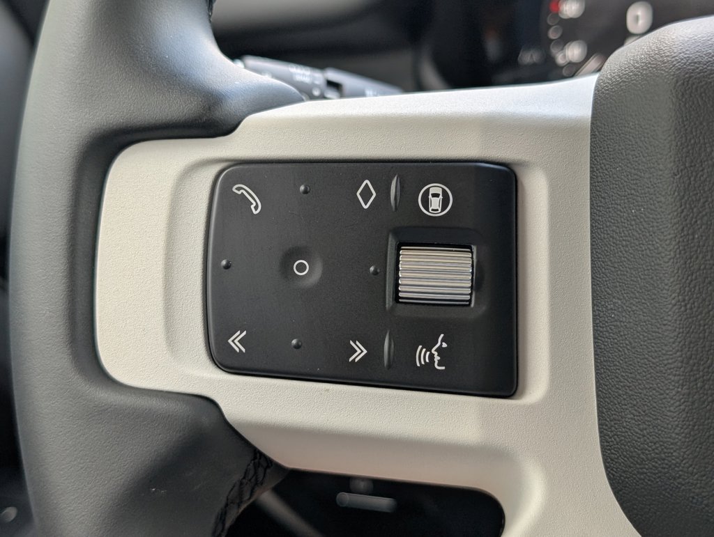 Used 2025 Land Rover Defender 110 S AWD/4WD image 29