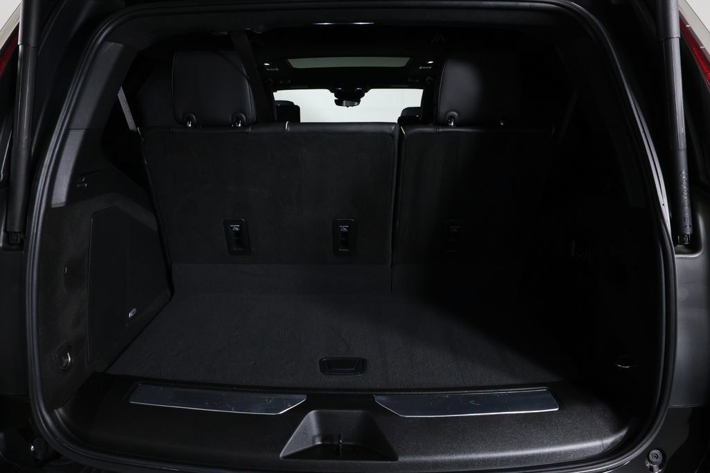 Used 2024 Cadillac Escalade V w/ LPO, ONYX Package AWD/4WD image 13