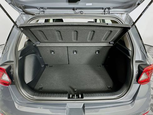 Used 2023 Hyundai Venue SEL image 28