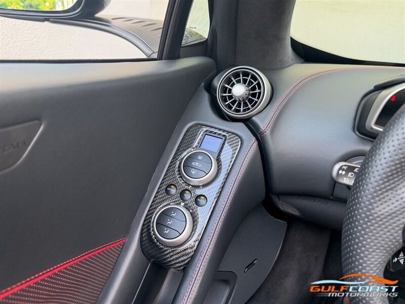 Used 2014 McLaren MP4-12C Spider RWD image 21