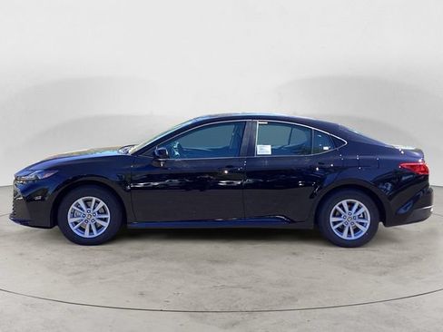 Used 2025 Toyota Camry LE w/ Convenience Package AWD/4WD image 2