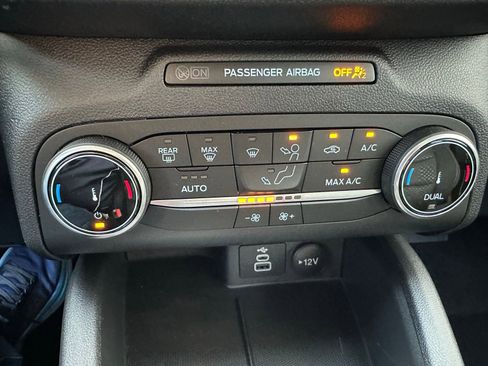 Used 2025 Ford Escape ST-Line FWD image 18