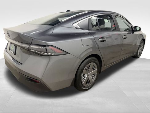 Used 2026 Nissan Sentra SV w/ Floor Mat Package FWD image 9