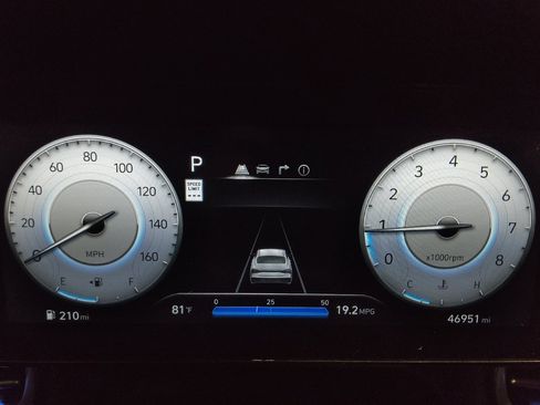 Used 2024 Hyundai Elantra SEL w/ Convenience Package FWD image 23