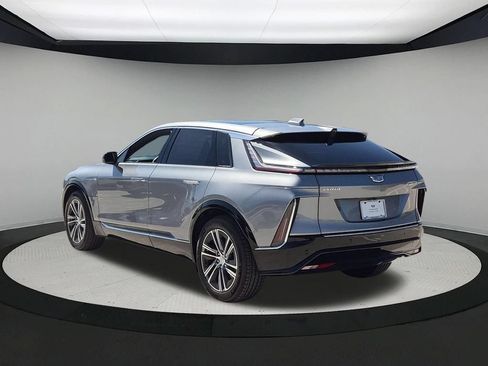 New 2026 Cadillac Lyriq Luxury AWD/4WD image 3
