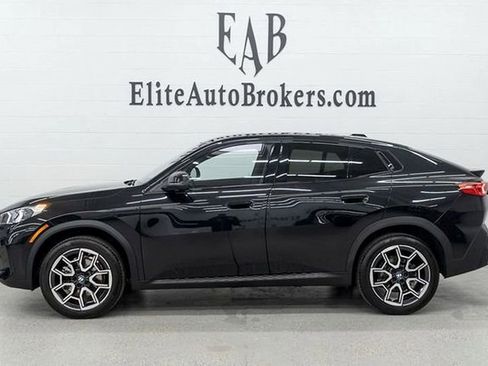 Used 2025 BMW X2 xDrive28i image 2