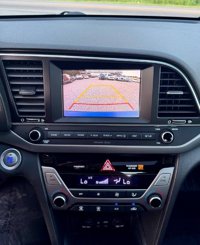 Used 2017 Hyundai Elantra Value Edition FWD image 18