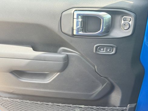 New 2025 Jeep Wrangler Willys AWD/4WD image 13