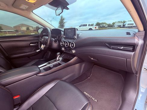 Used 2024 Nissan Sentra SR w/ SR Premium Package FWD image 17
