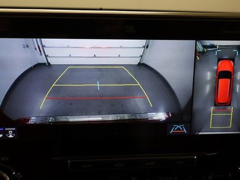Used 2022 Toyota Highlander Limited FWD image 26