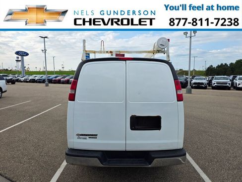Used 2016 Chevrolet Express 3500 RWD image 6