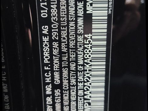Used 2017 Porsche Cayenne AWD/4WD image 3