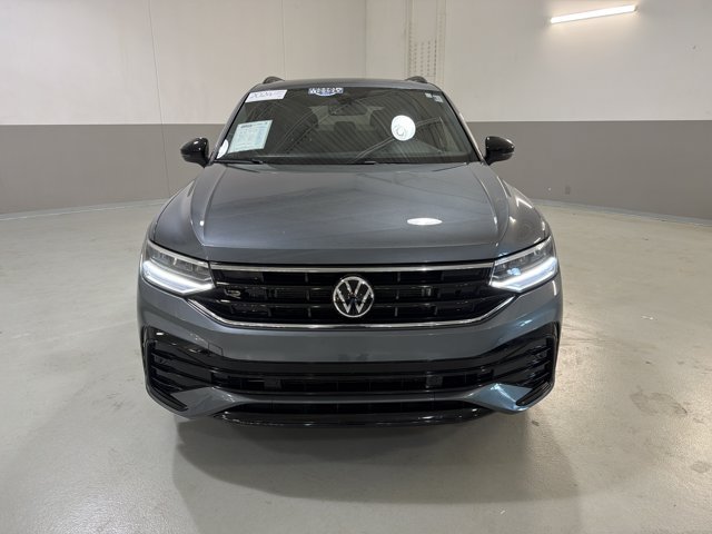 Certified 2024 Volkswagen Tiguan SE R-Line AWD/4WD image 2