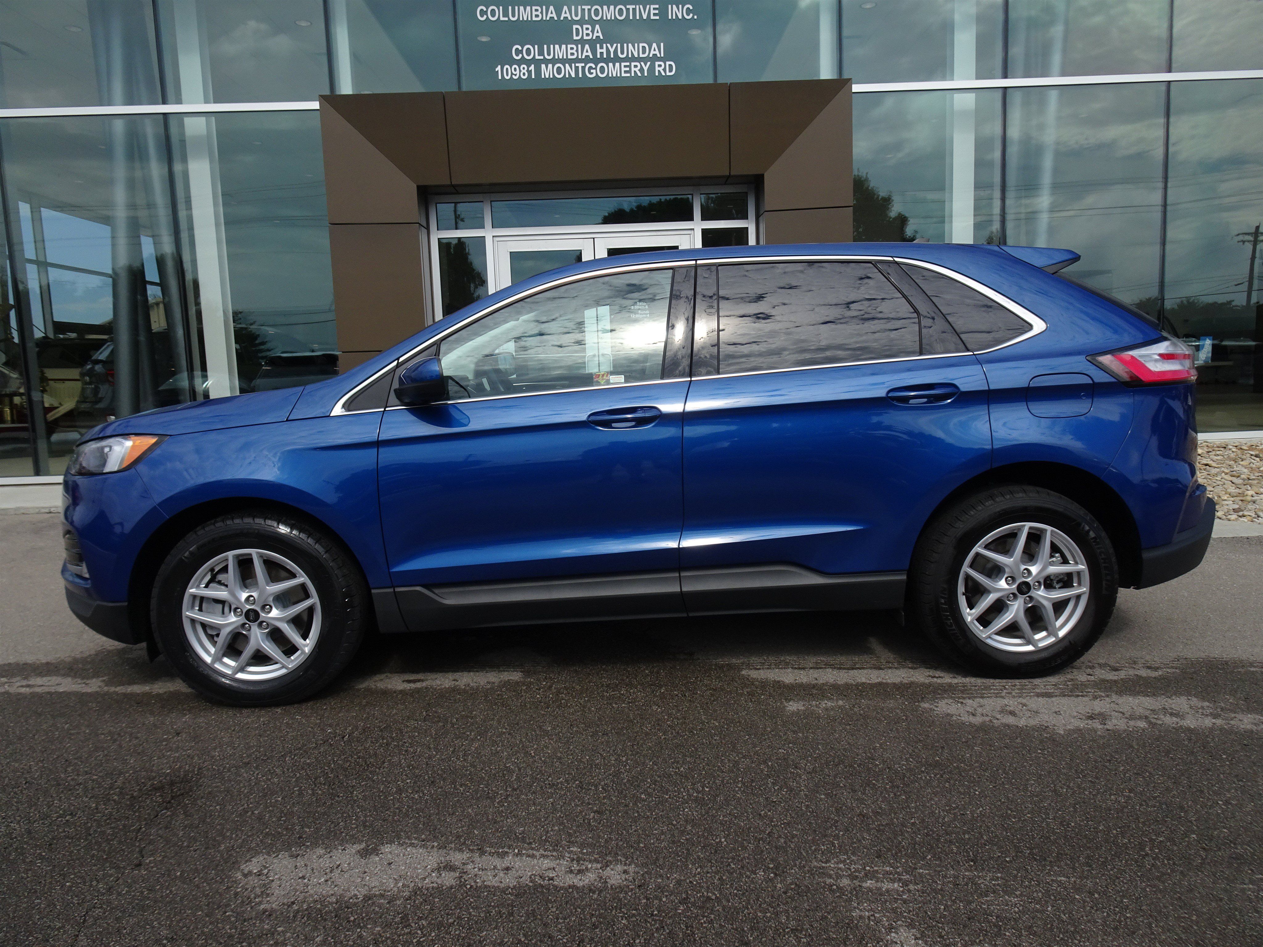 Used 2024 Ford Edge SEL w/ Convenience Package AWD/4WD image 2