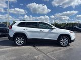 Used 2016 Jeep Cherokee Limited image 4