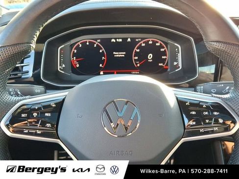 Used 2025 Volkswagen Jetta GLI Autobahn image 21