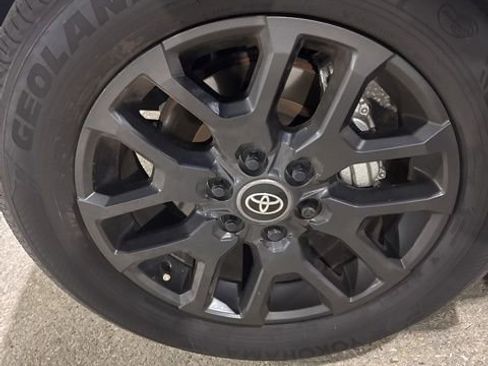 Used 2025 Toyota Tundra Platinum image 21