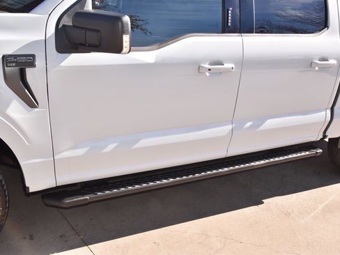 Certified 2022 Ford F150 XLT w/ Equipment Group 302A High image 38