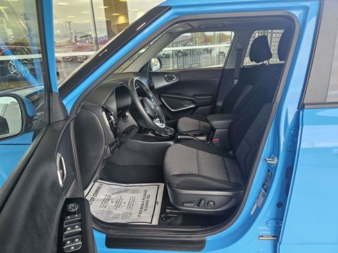 Used 2023 Kia Soul EX image 18