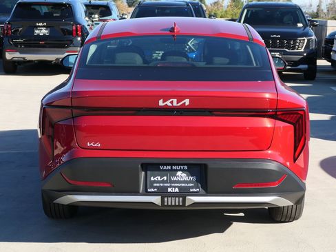 New 2025 Kia K4 LXS image 4
