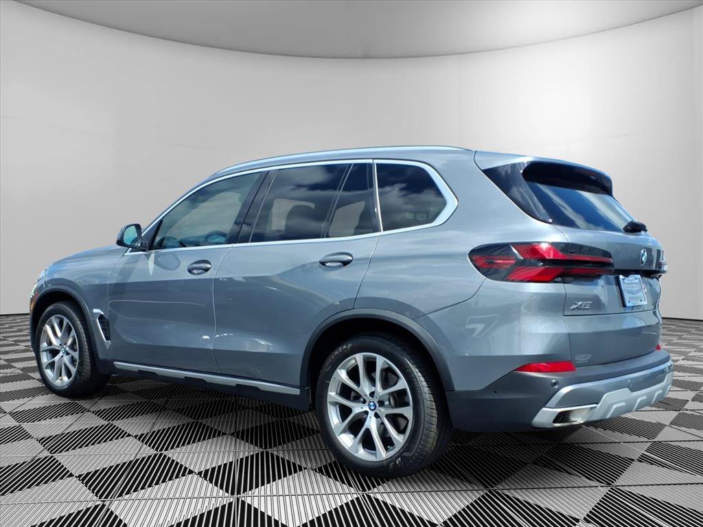 Used 2024 BMW X5 xDrive40i w/ Premium Package AWD/4WD image 25