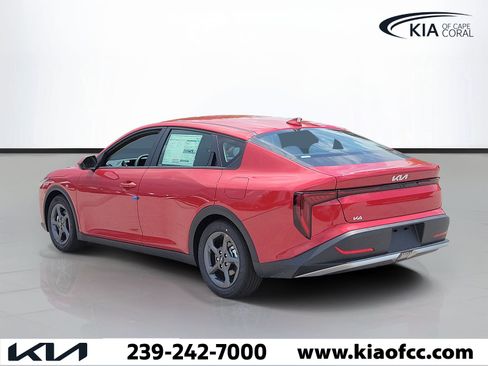 New 2026 Kia K4 FWD image 4