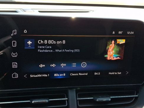 Certified 2024 Chevrolet Trax RS w/ Sunroof Package FWD image 3