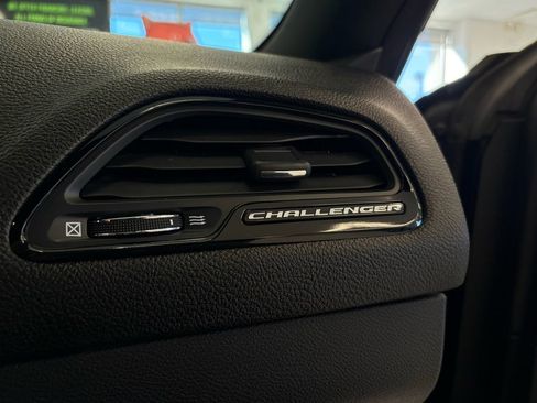 Used 2017 Dodge Challenger R/T Plus image 31