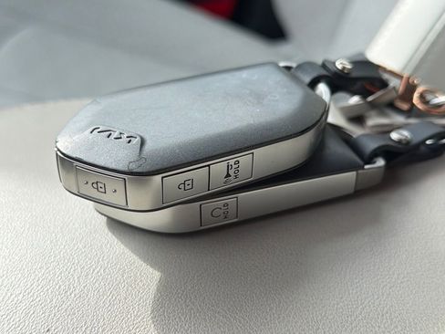 Used 2025 Kia Sorento S w/ Panoramic Sunroof Package image 33