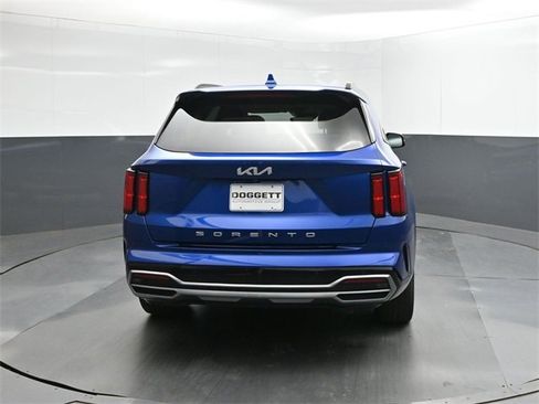 Used 2022 Kia Sorento SX image 8
