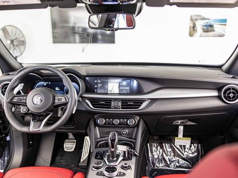 New 2025 Alfa Romeo Stelvio Sprint image 37