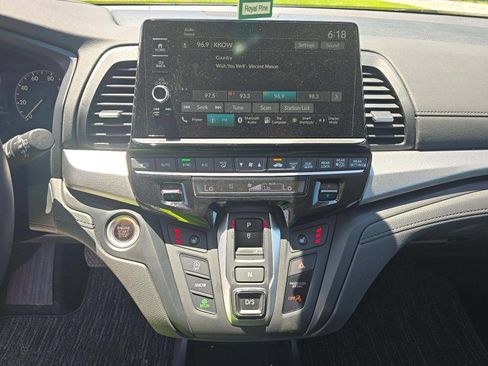 Used 2025 Honda Odyssey EX-L image 9