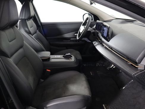 Used 2023 Nissan Ariya FWD image 13