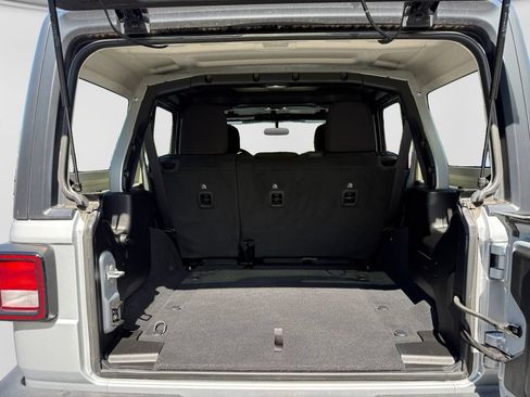 Used 2022 Jeep Wrangler Unlimited Sport AWD/4WD image 19
