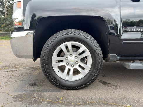 Used 2018 Chevrolet Silverado 1500 LT w/ All Star Edition AWD/4WD image 6