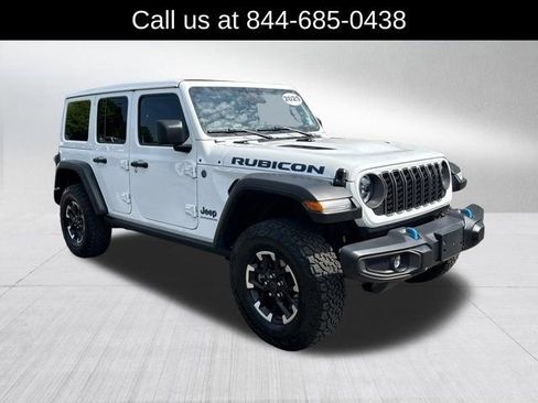 Certified 2025 Jeep Wrangler Unlimited Rubicon 4xe w/ Convenience Group AWD/4WD image 3