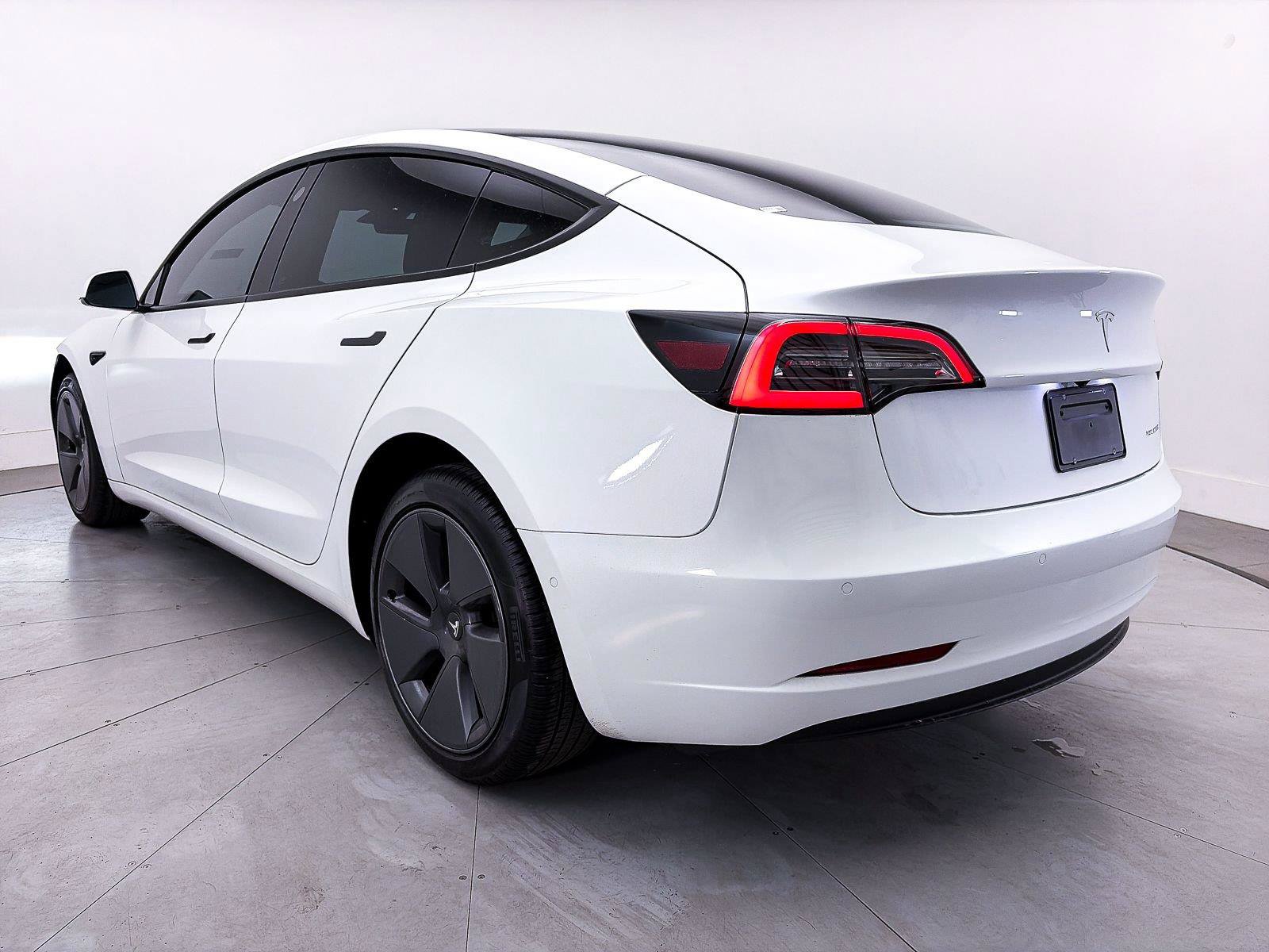 Used 2022 Tesla Model 3 Long Range AWD/4WD image 14
