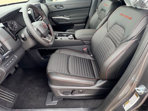 New 2026 Nissan Pathfinder Rock Creek image 19