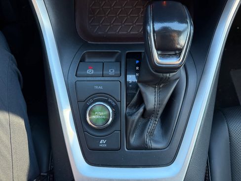 Used 2020 Toyota RAV4 Limited w/ Limited Grade Weather Package image 21