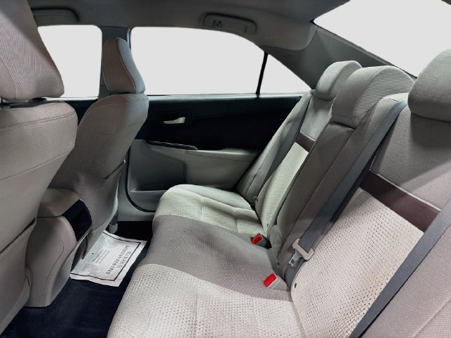 Used 2013 Toyota Camry LE FWD image 19