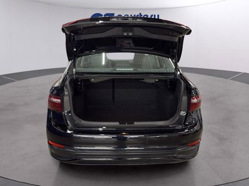 Used 2024 Volkswagen Jetta SE FWD image 22
