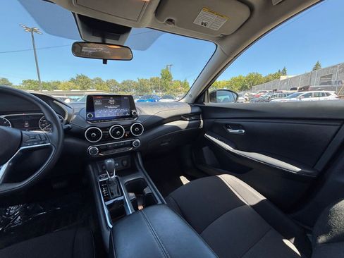 Used 2025 Nissan Sentra SV FWD image 33