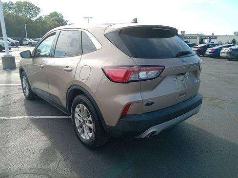 Used 2021 Ford Escape SE w/ Convenience Package image 5
