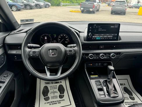 Used 2025 Honda CR-V Sport-L image 21