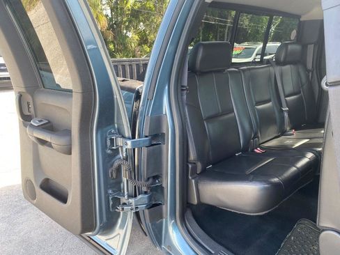 Used 2007 Chevrolet Silverado 2500 LT w/ 1LT Convenience Package RWD image 20
