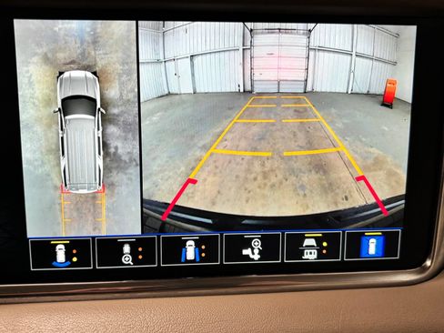 Used 2023 GMC Yukon XL Denali w/ Max Trailering Package AWD/4WD image 15
